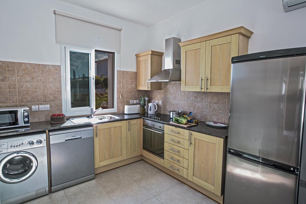 Halle Villa Protarász Szoba fotó