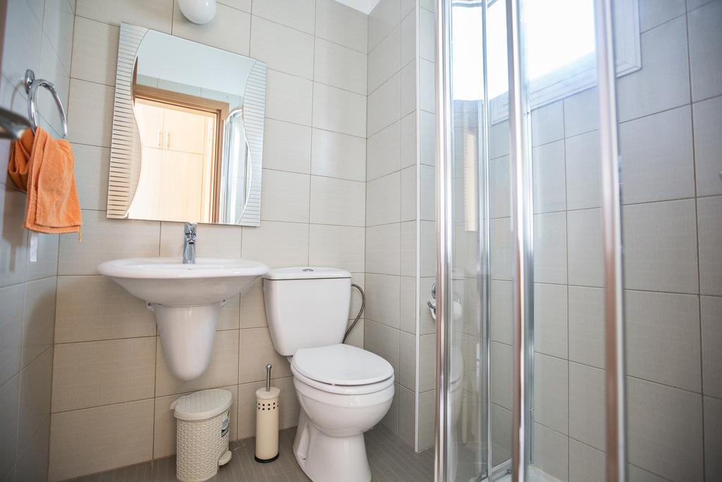 Halle Villa Protarász Szoba fotó